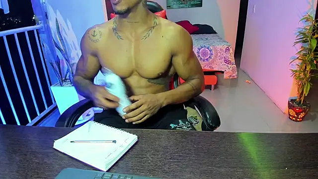 Snapshot of Adam_Valenciia chatting on 19, 10, 2025 Adam Valenciia online show from 19, 10, 2025