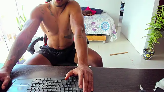 Snapshot of Adam_Valenciia chatting on 20, 10, 2025 Adam Valenciia online show from 20, 10, 2025