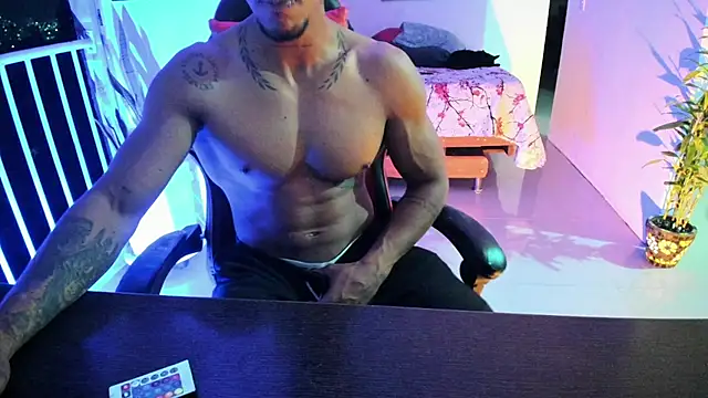 Snapshot of Adam_Valenciia chatting on 25, 10, 2025 Adam Valenciia online show from 25, 10, 2025