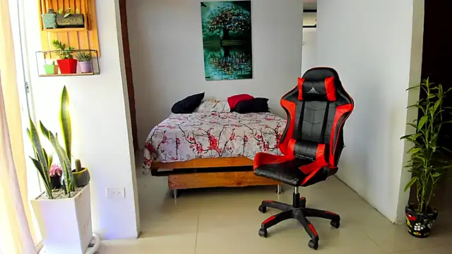 Snapshot of Adam_Valenciia chatting on 6, 11, 2025 Adam Valenciia online show from 6, 11, 2025