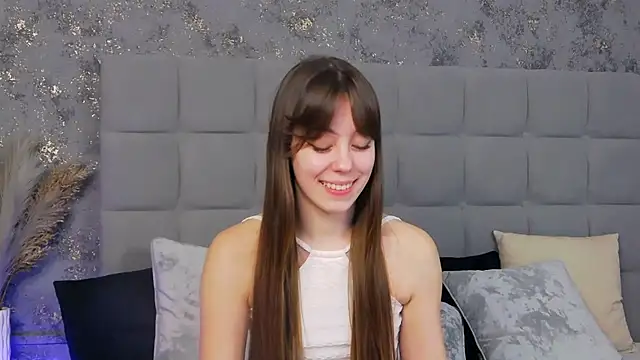 Snapshot of TheEmma chatting on 1, 2, 2025 TheEmma online show from 1, 2, 2025