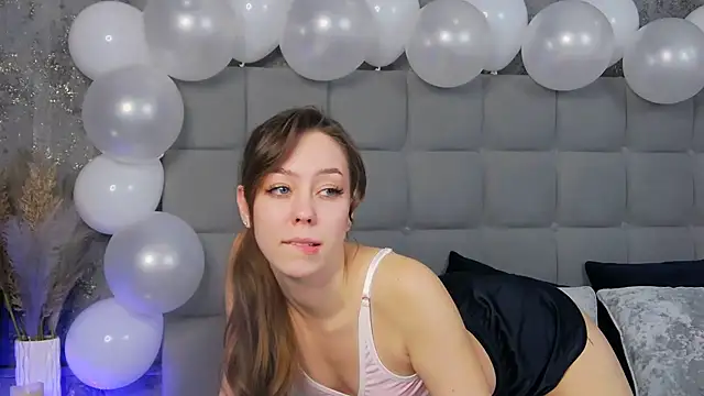 Snapshot of TheEmma chatting on 9, 2, 2025 TheEmma online show from 9, 2, 2025