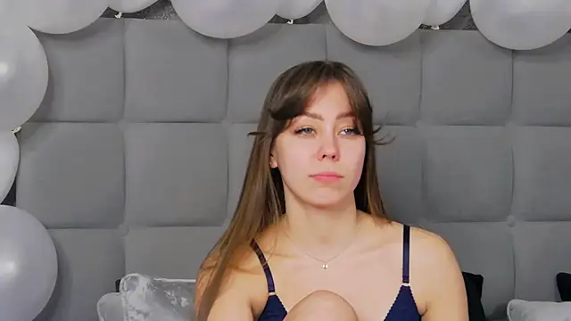 Snapshot of TheEmma chatting on 13, 2, 2025 TheEmma online show from 13, 2, 2025