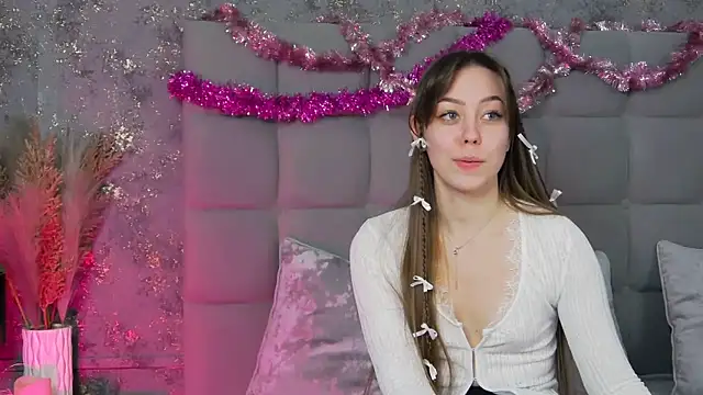 Snapshot of TheEmma chatting on 27, 2, 2025 TheEmma online show from 27, 2, 2025