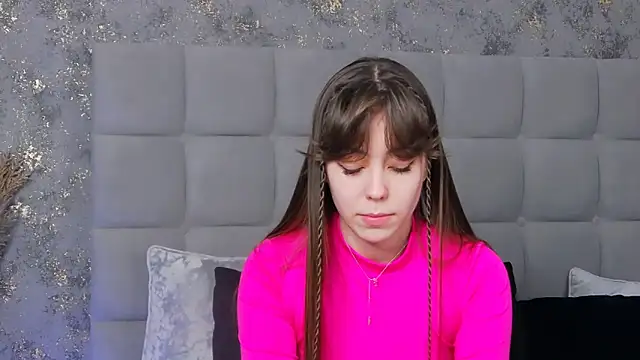 Snapshot of TheEmma chatting on 2, 3, 2025 TheEmma online show from 2, 3, 2025