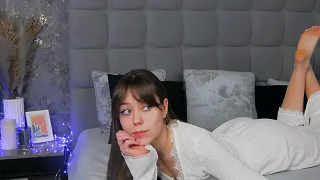 Snapshot of TheEmma chatting on 6, 3, 2025 TheEmma online show from 6, 3, 2025