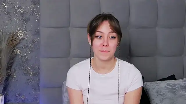 Snapshot of TheEmma chatting on 15, 3, 2025 TheEmma online show from 15, 3, 2025