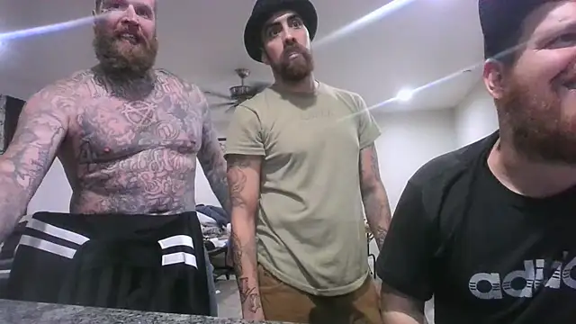 Cupcakesnbooboo online show from 8, 1, 2025