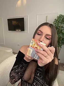 claraxjoyy online show from 10, 2, 2026