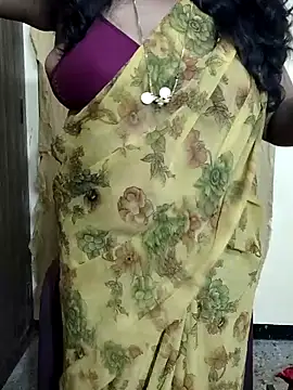 Snapshot of Rathi22 chatting on 22, 10, 2025 Rathi22 online show from 22, 10, 2025