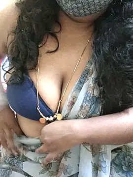 Snapshot of Rathi22 chatting on 24, 10, 2025 Rathi22 online show from 24, 10, 2025