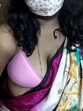 Snapshot of Rathi22 chatting on 8, 11, 2025 Rathi22 online show from 8, 11, 2025