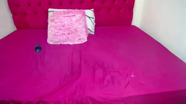 SultryTitsxxx online show from 25, 1, 2025