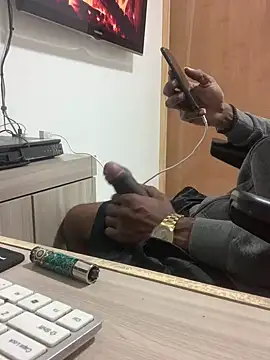 Snapshot of Taylor69xKiki chatting on 3, 1, 2025 Taylor69xKiki online show from 3, 1, 2025