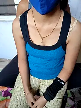 lovelygirl4567 online show from 22, 1, 2025