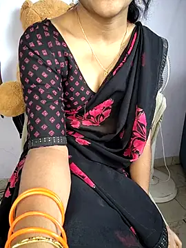 lovelygirl4567 online show from 12, 11, 2025