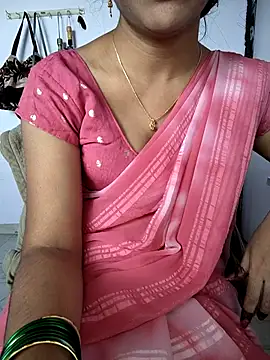 lovelygirl4567 online show from 17, 12, 2025