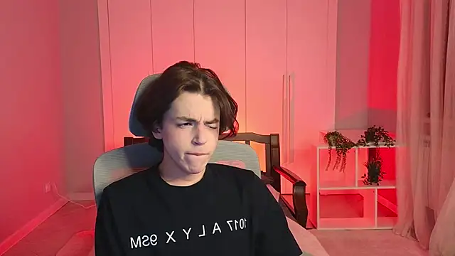 b0y fantasy online show from 16, 1, 2025