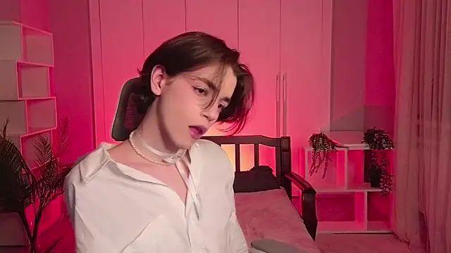 b0y fantasy online show from 2, 2, 2025