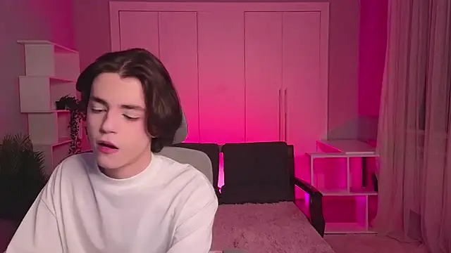 b0y fantasy online show from 10, 2, 2025