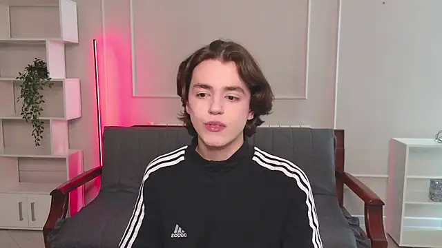 b0y fantasy online show from 13, 2, 2025