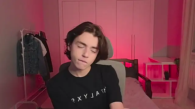 b0y fantasy online show from 25, 2, 2025