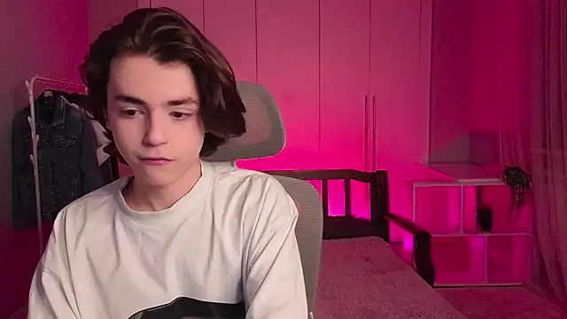 b0y fantasy online show from 17, 3, 2025