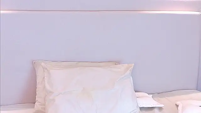 Snapshot of NickyBelmonth chatting on 11, 3, 2025 NickyBelmonth online show from 11, 3, 2025