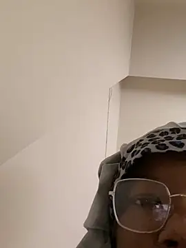 DamnBubbles online show from 15, 1, 2025