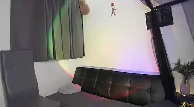 Snapshot of bronwgirl69 chatting on 6, 3, 2025 bronwgirl69 online show from 6, 3, 2025