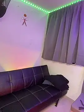 Snapshot of bronwgirl69 chatting on 23, 3, 2025 bronwgirl69 online show from 23, 3, 2025