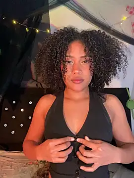 Snapshot of bronwgirl69 chatting on 1, 10, 2025 bronwgirl69 online show from 1, 10, 2025