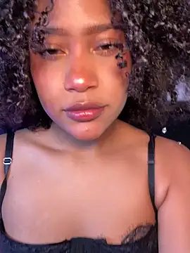 Snapshot of bronwgirl69 chatting on 1, 10, 2025 bronwgirl69 online show from 1, 10, 2025