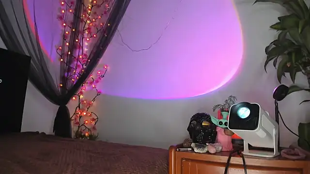 Snapshot of bronwgirl69 chatting on 30, 10, 2025 bronwgirl69 online show from 30, 10, 2025