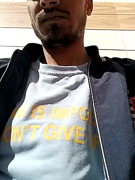 Snapshot of Tarun_0026 chatting on 8, 2, 2025 Tarun 0026 online show from 8, 2, 2025