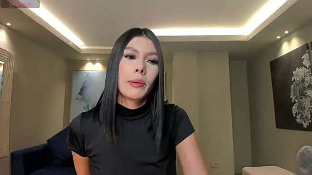 NiaSalvatore online show from 9, 10, 2025