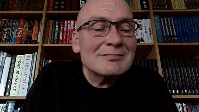 Snapshot of Parleg2 chatting on 22, 9, 2025 Parleg2 online show from 22, 9, 2025