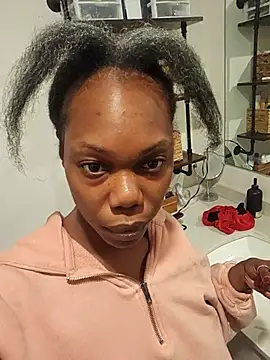 Snapshot of Looking4Jerries chatting on 19, 12, 2025 Looking4Jerries online show from 19, 12, 2025