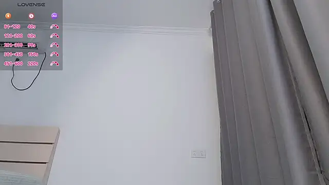 Lucky-xiuxiu online show from 5, 12, 2025