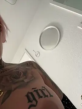 Mia-Fuchs online show from 11, 3, 2025