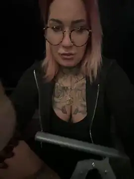 Mia-Fuchs online show from 12, 3, 2025