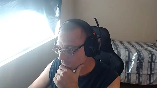 Dubesnackes online show from 4, 11, 2025