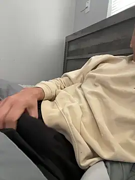 Snapshot of leisurelycriminal chatting on 13, 10, 2025 leisurelycriminal online show from 13, 10, 2025