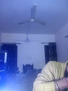 MAGNETICDADDY8 online show from 3, 1, 2025