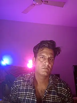 MAGNETICDADDY8 online show from 12, 3, 2025