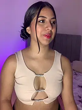 Snapshot of Julii- chatting on 24, 2, 2025 Julii- online show from 24, 2, 2025