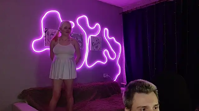 Mia Mason online show from 8, 3, 2025