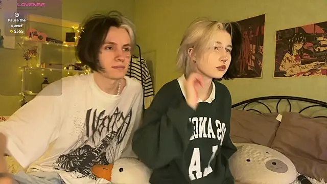 VeryRare TwinS online show from 4, 10, 2025