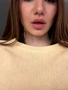 Maddy Jones online show from 17, 10, 2025