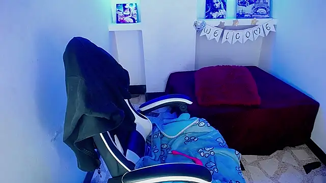 Snapshot of Anniee_x chatting on 21, 2, 2026 Anniee x online show from 21, 2, 2026